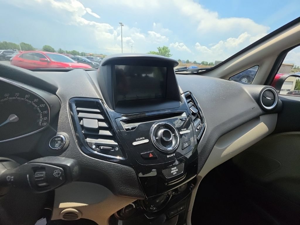 Used 2016 Ford Fiesta Titanium FWD image 20
