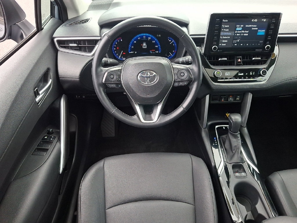Used 2022 Toyota Corolla Cross XLE w/ Convenience Package AWD/4WD image 11