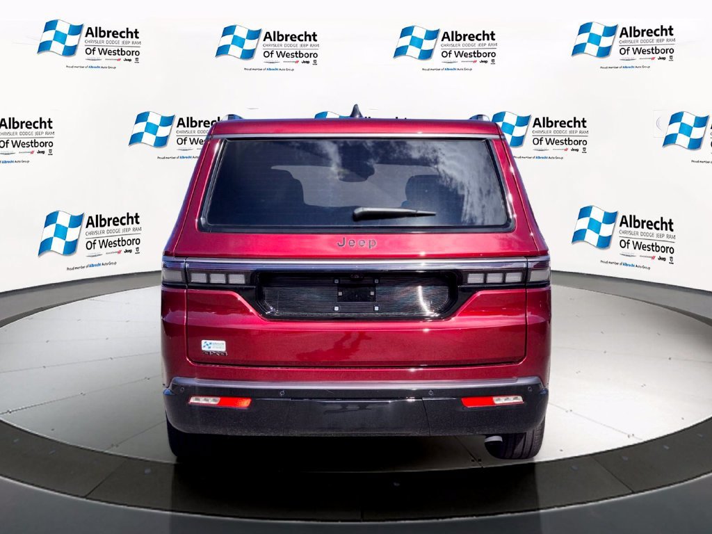 Used 2026 Jeep Grand Wagoneer Limited AWD/4WD image 4