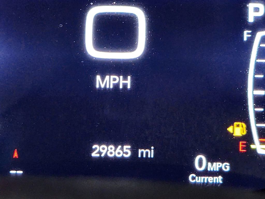 Used 2025 Chrysler Pacifica Select FWD image 16