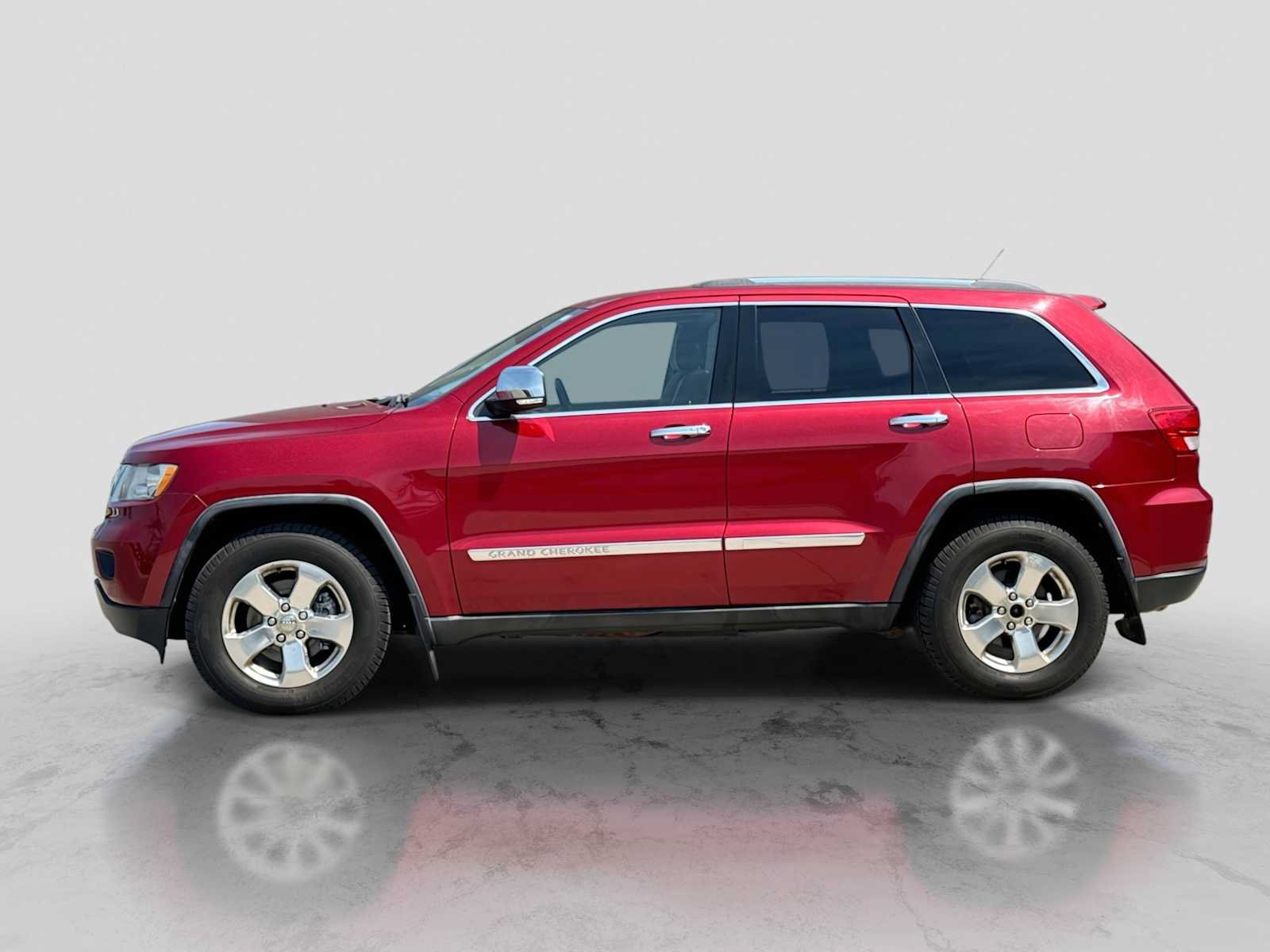 Used 2011 Jeep Grand Cherokee Limited AWD/4WD image 3