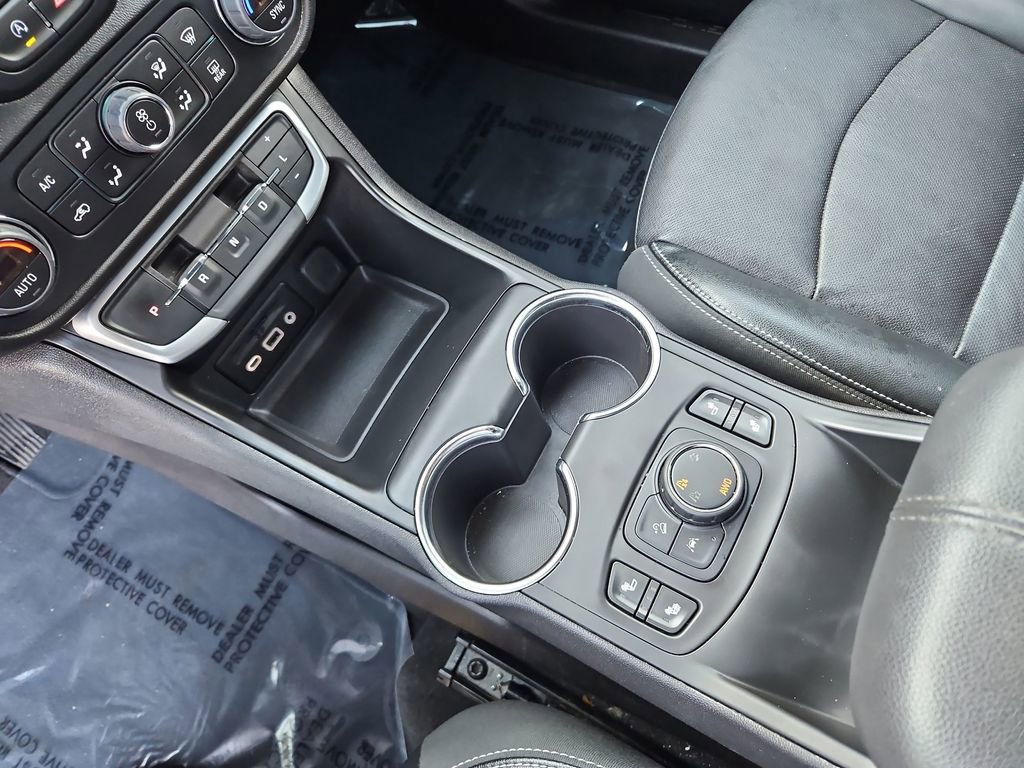 Used 2024 GMC Terrain SLT image 19