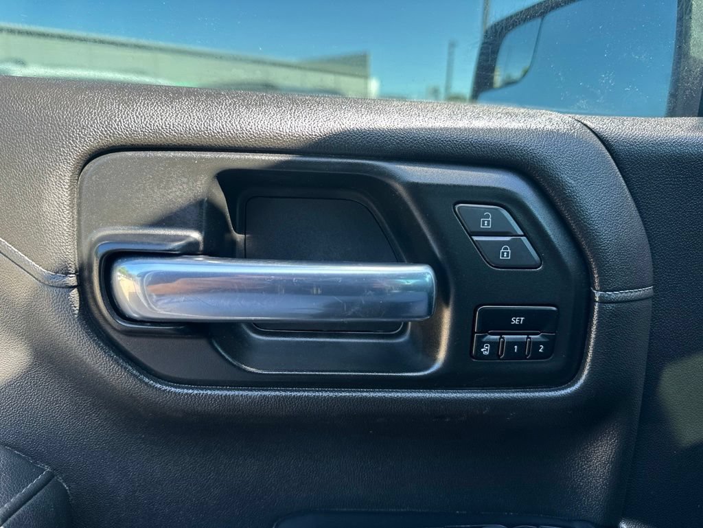 Used 2022 Chevrolet Silverado 1500 W/T w/ WT Value Package AWD/4WD image 17