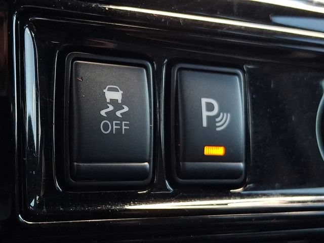 Used 2021 Nissan Titan PRO-4X w/ Pro-4x Convenience Package AWD/4WD image 28