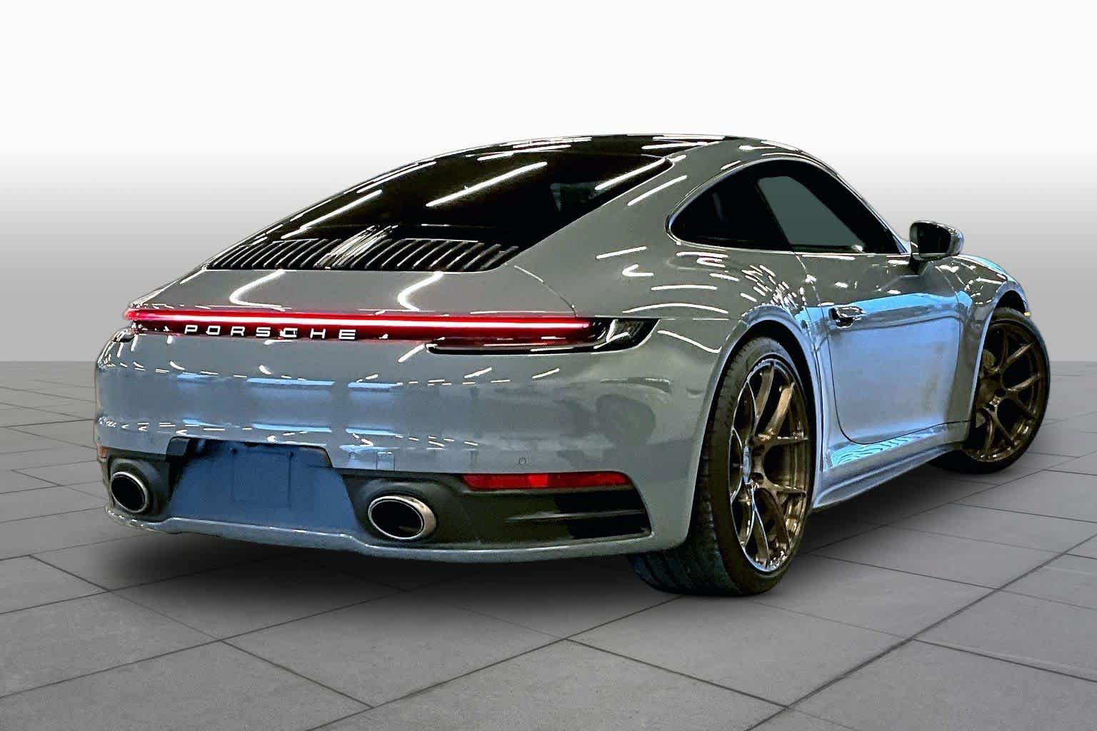 Used 2023 Porsche 911 Carrera RWD image 12