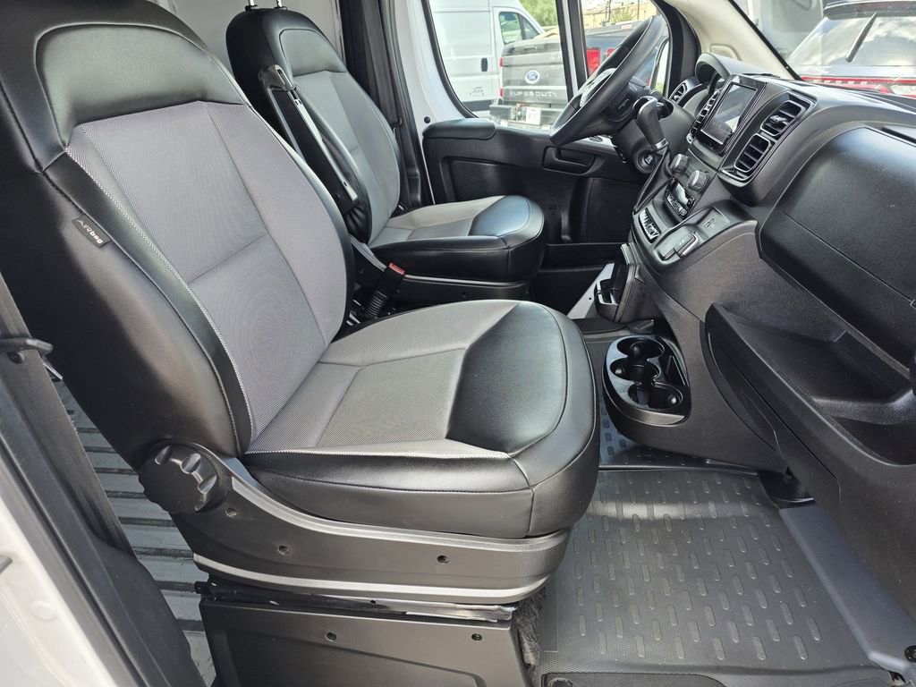 Used 2023 RAM ProMaster 2500 image 17