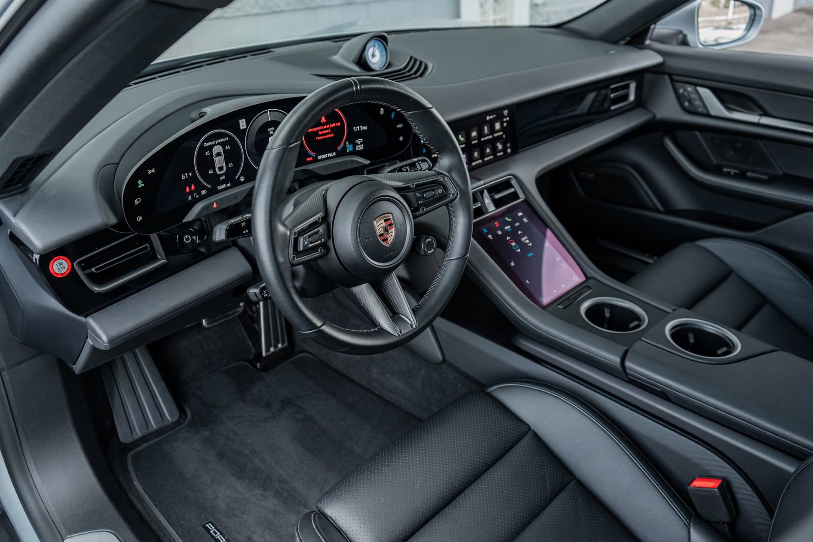 Used 2025 Porsche Taycan image 30