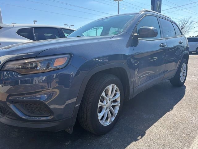 Used 2021 Jeep Cherokee Latitude w/ Mopar Interior Package image 6