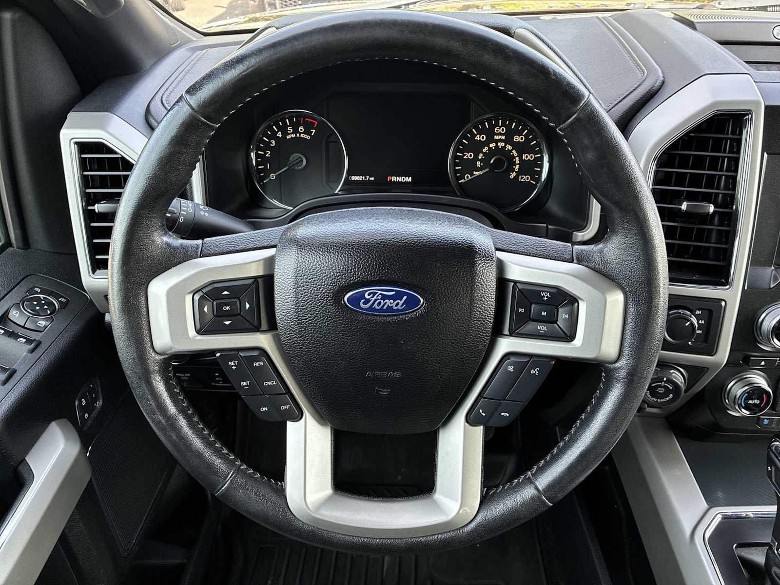 Used 2018 Ford F150 Lariat w/ Equipment Group 502A Luxury AWD/4WD image 11