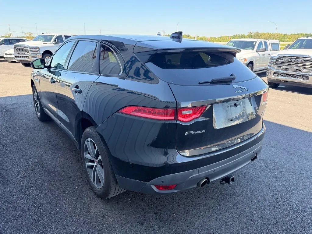 Used 2017 Jaguar F-PACE Prestige AWD/4WD image 6