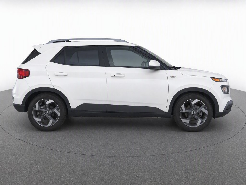 New 2026 Hyundai Venue SEL FWD image 8