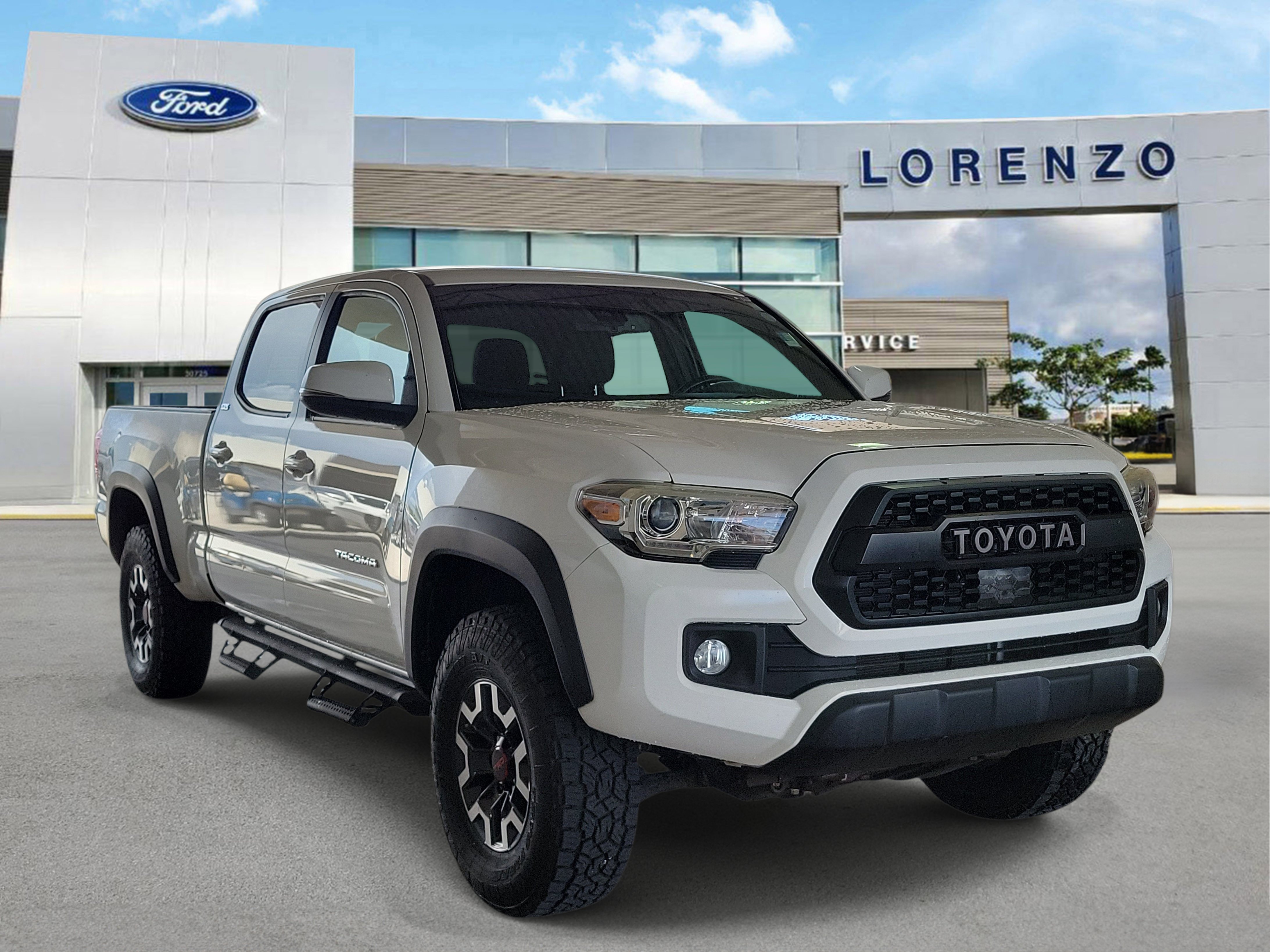 Used 2019 Toyota Tacoma TRD Off-Road AWD/4WD image 3
