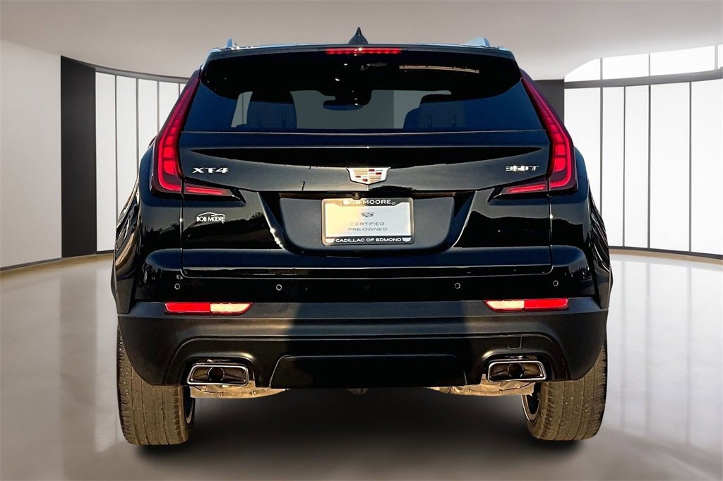 Used 2023 Cadillac XT4 Luxury w/ Cold Weather Package image 4