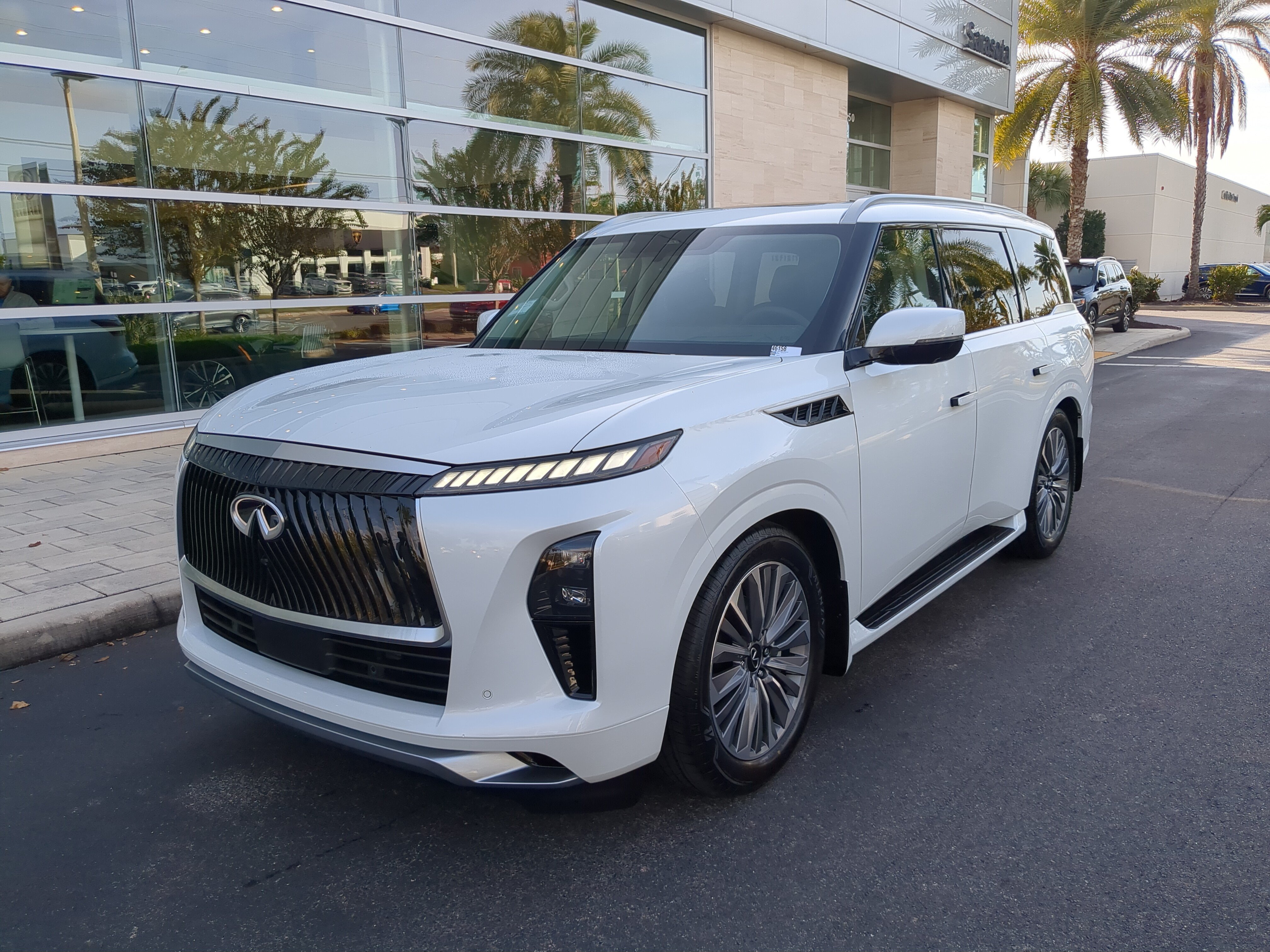 New 2026 INFINITI QX80 Luxe w/ Cargo Package AWD/4WD image 8