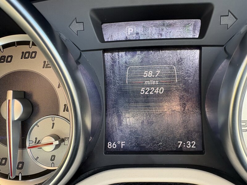 Used 2015 Mercedes-Benz SLK 250 w/ Premium Package image 7