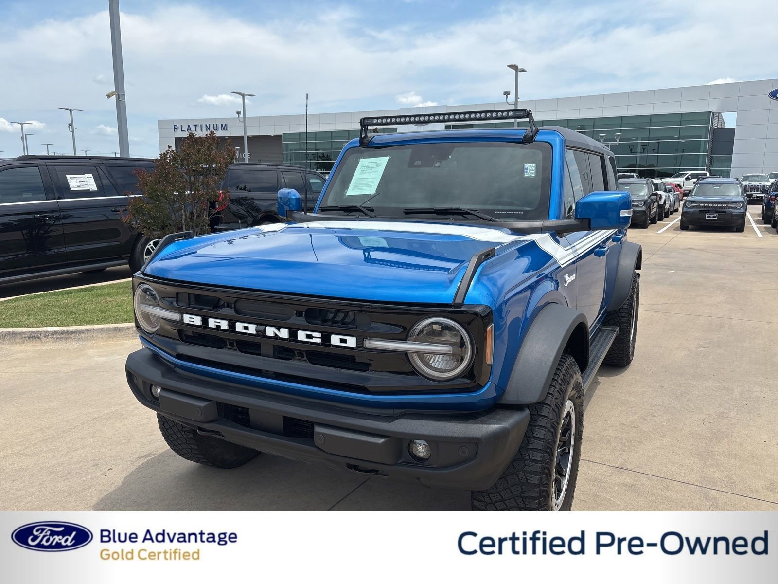 Used 2023 Ford Bronco Outer Banks w/ Sasquatch Package AWD/4WD image 1