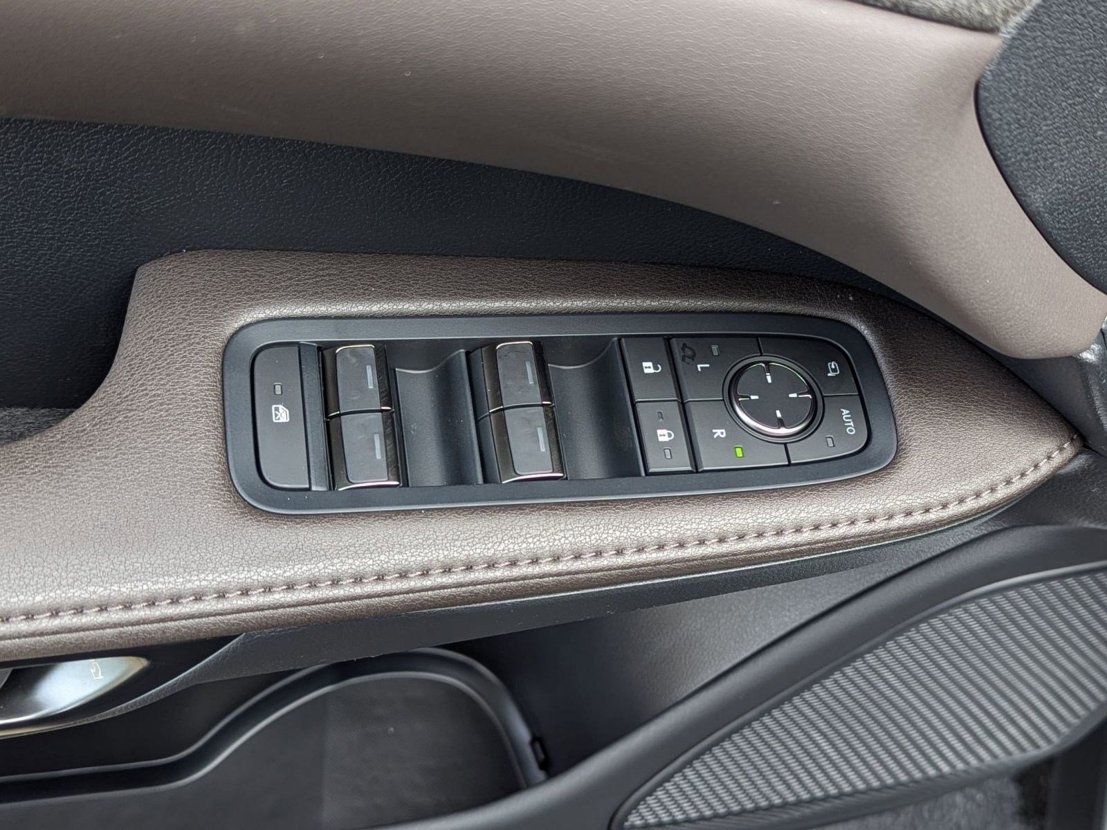 New 2025 Lexus RX 350 AWD image 23