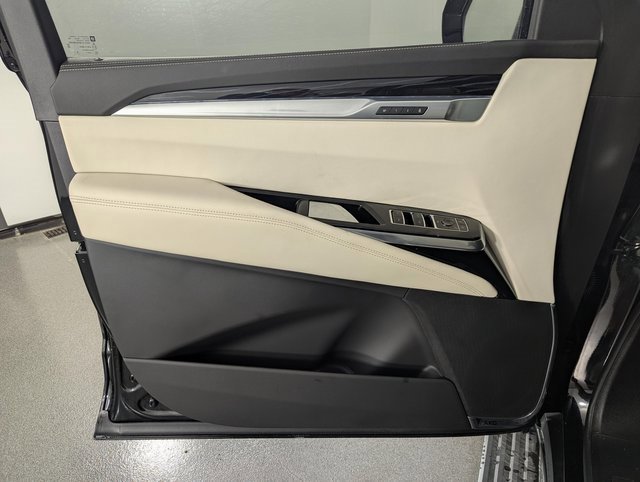 Used 2025 Cadillac Escalade Sport image 9