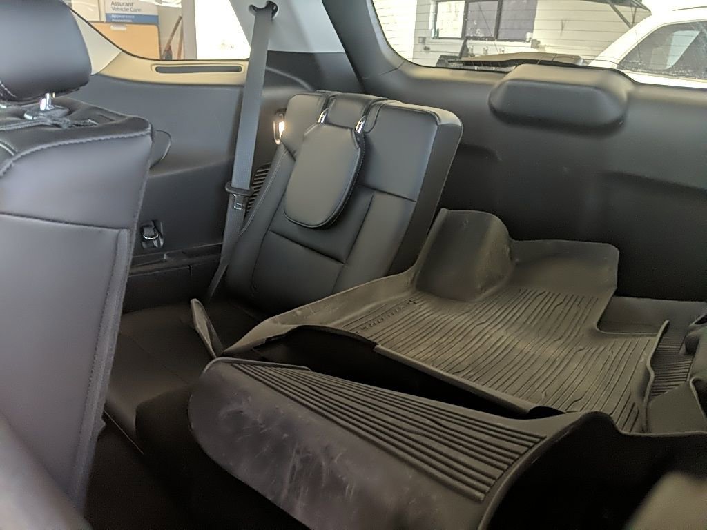 Used 2022 Ford Explorer XLT w/ Equipment Group 202A image 15