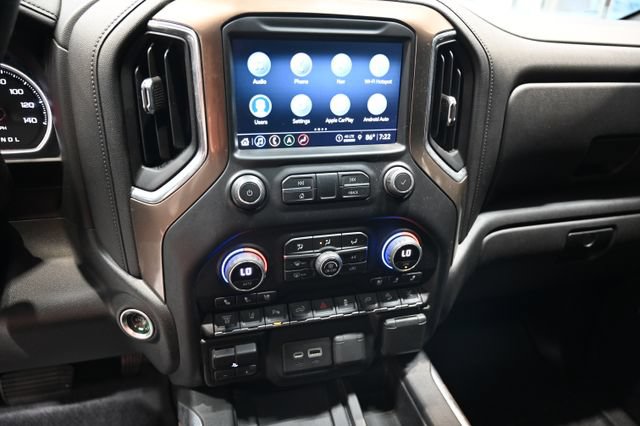 Used 2022 Chevrolet Silverado 2500 High Country w/ Technology Package AWD/4WD image 17