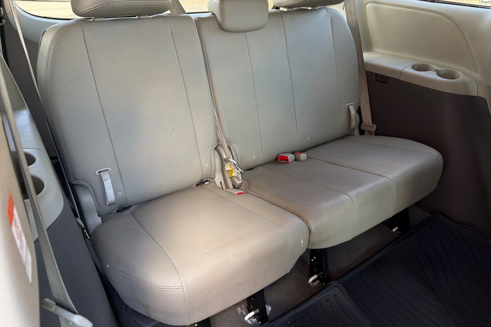 Used 2019 Toyota Sienna XLE w/ XLE Navigation Package AWD/4WD image 17