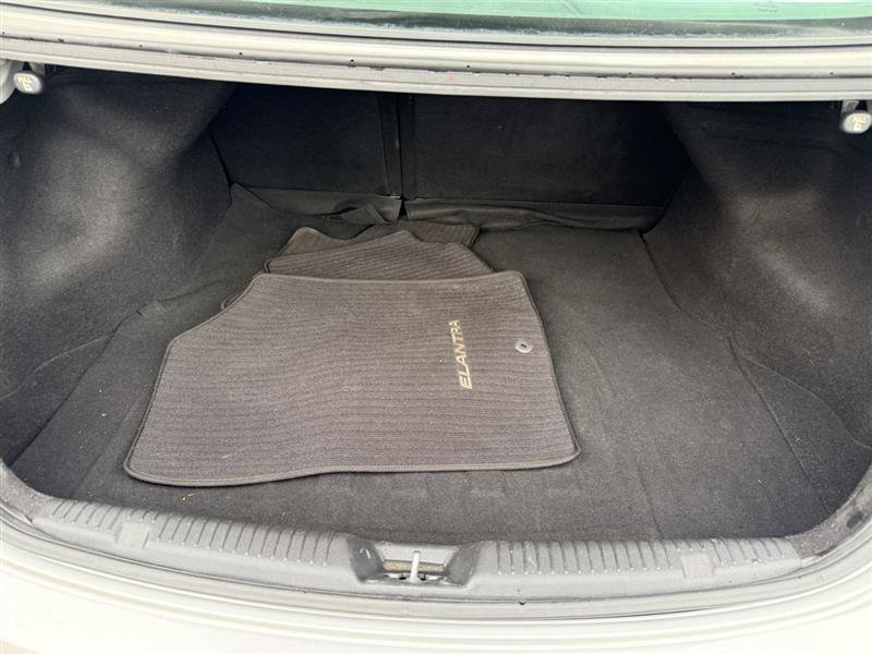 Used 2013 Hyundai Elantra Limited FWD image 17