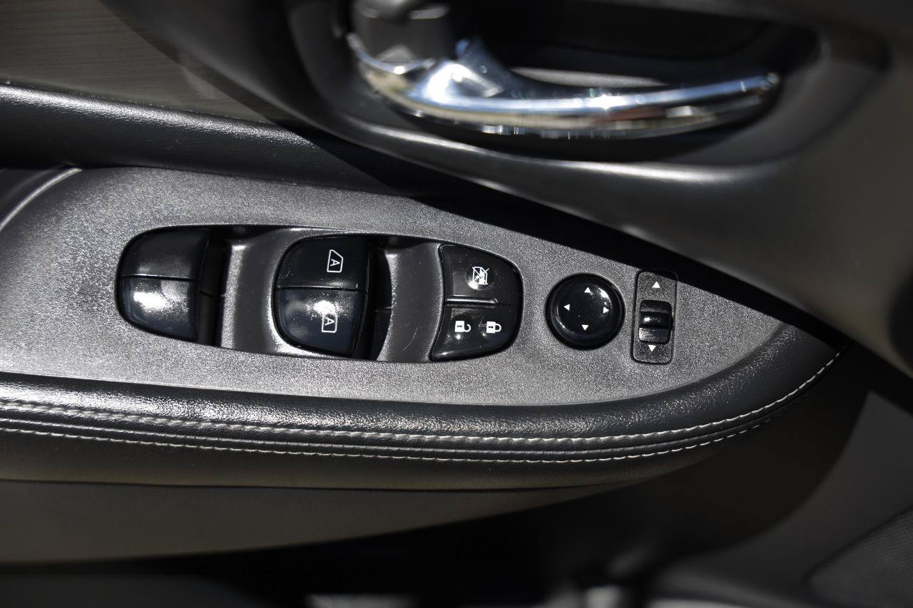 Used 2018 Nissan Murano SV AWD/4WD image 40