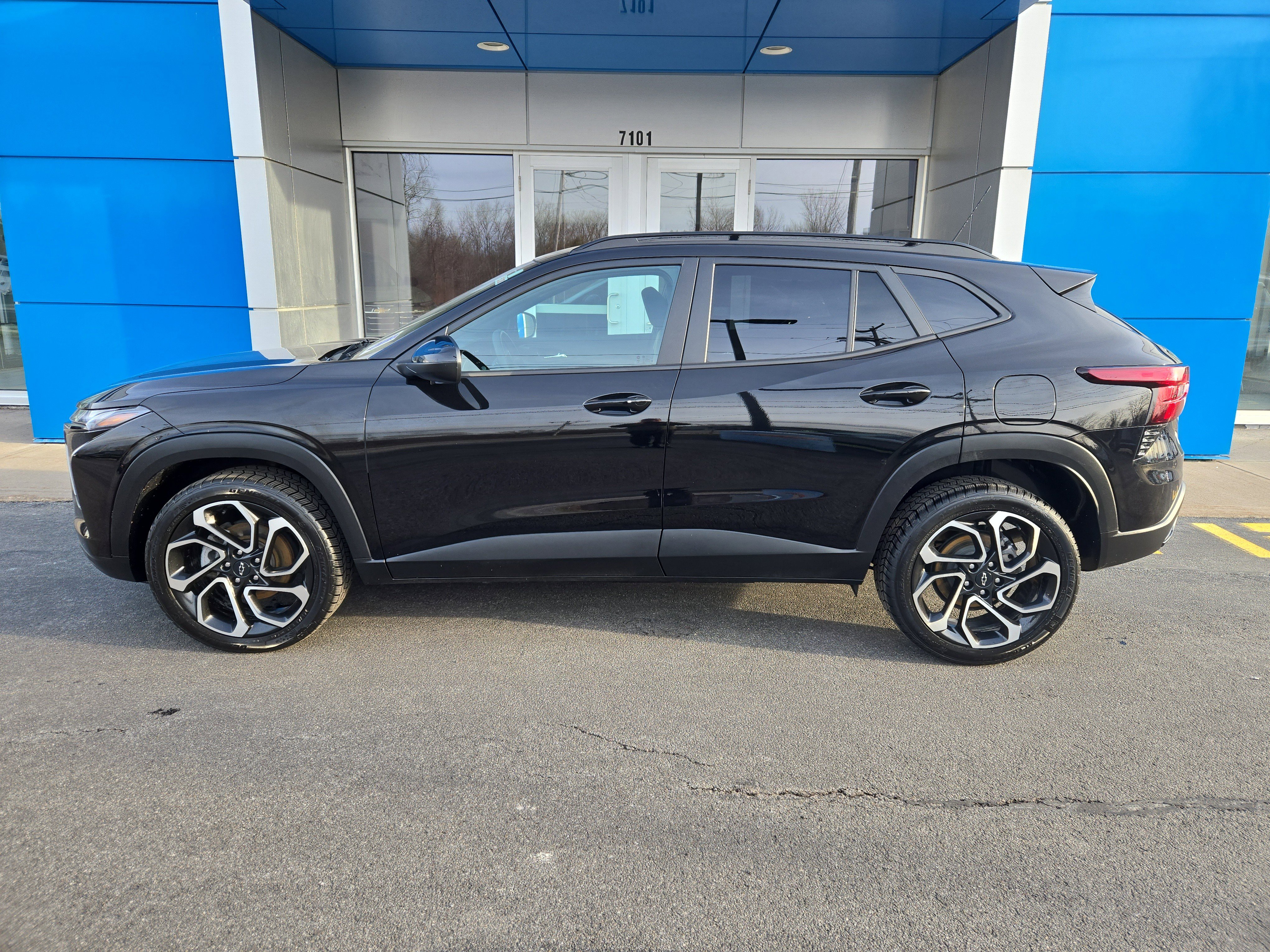 Certified 2024 Chevrolet Trax RS image 6