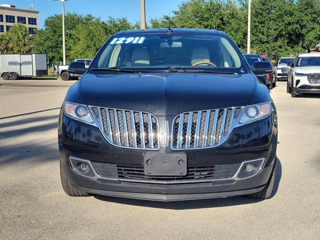 Used 2013 Lincoln MKX FWD image 3