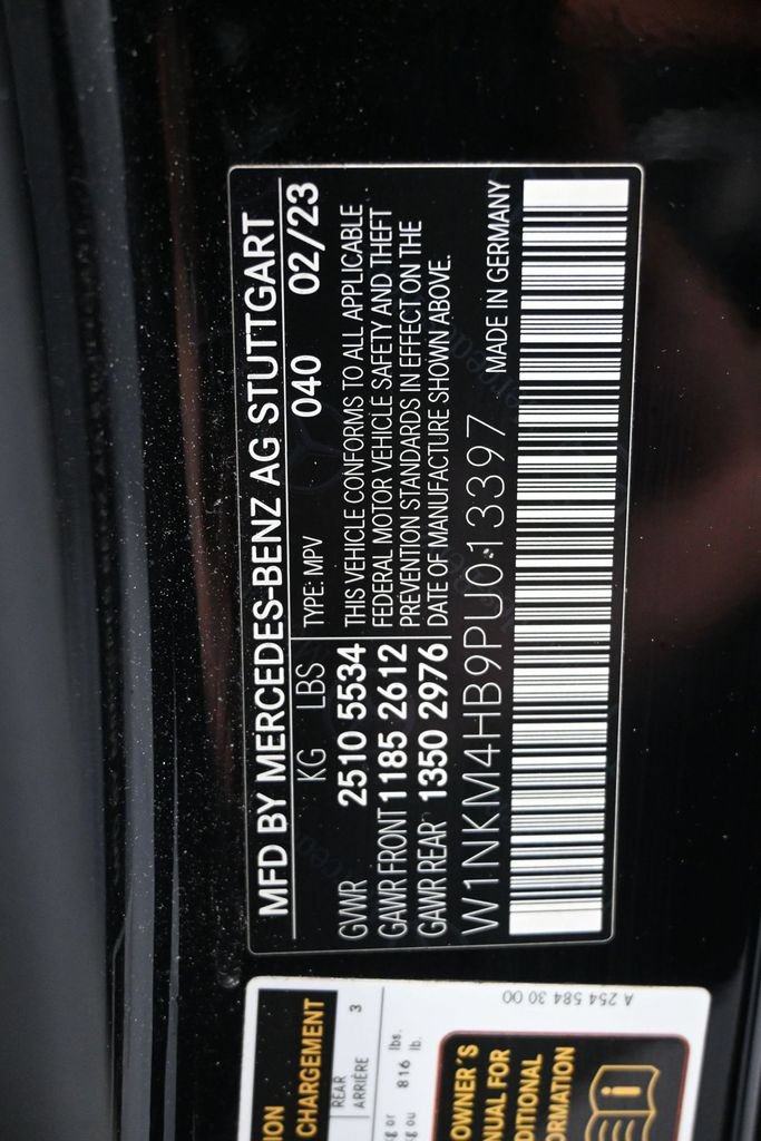 Used 2023 Mercedes-Benz GLC 300 4MATIC w/ Exclusive Trim Package image 9