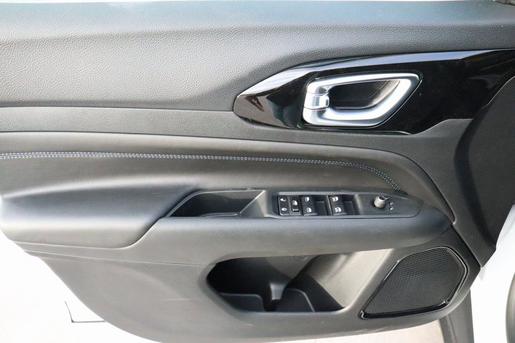 New 2026 Jeep Compass Latitude image 15