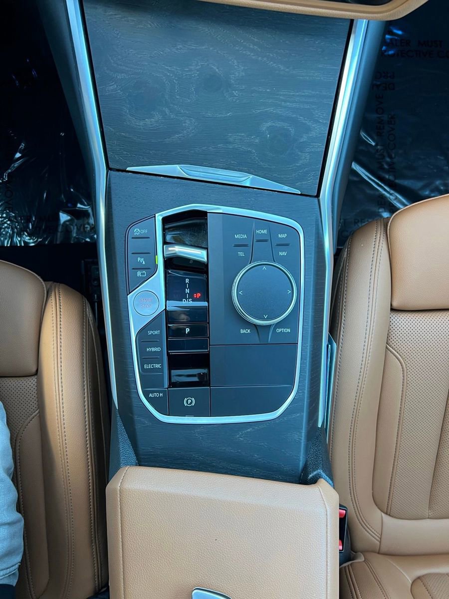 Used 2023 BMW 330e w/ Driving Assistance Package image 44