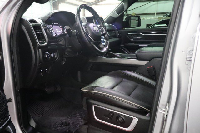 Used 2020 RAM 1500 Laramie w/ Sport Appearance Package AWD/4WD image 31