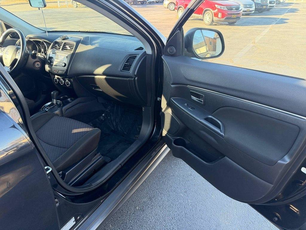 Used 2017 Mitsubishi Outlander Sport LE FWD image 8
