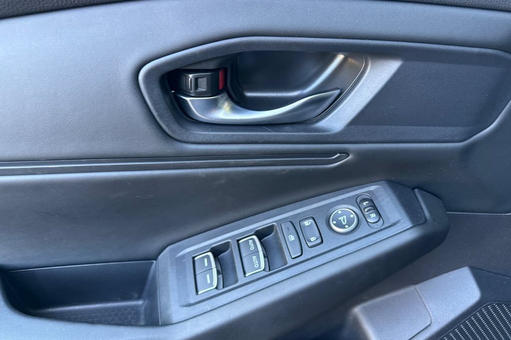 Certified 2025 Honda Accord SE image 5