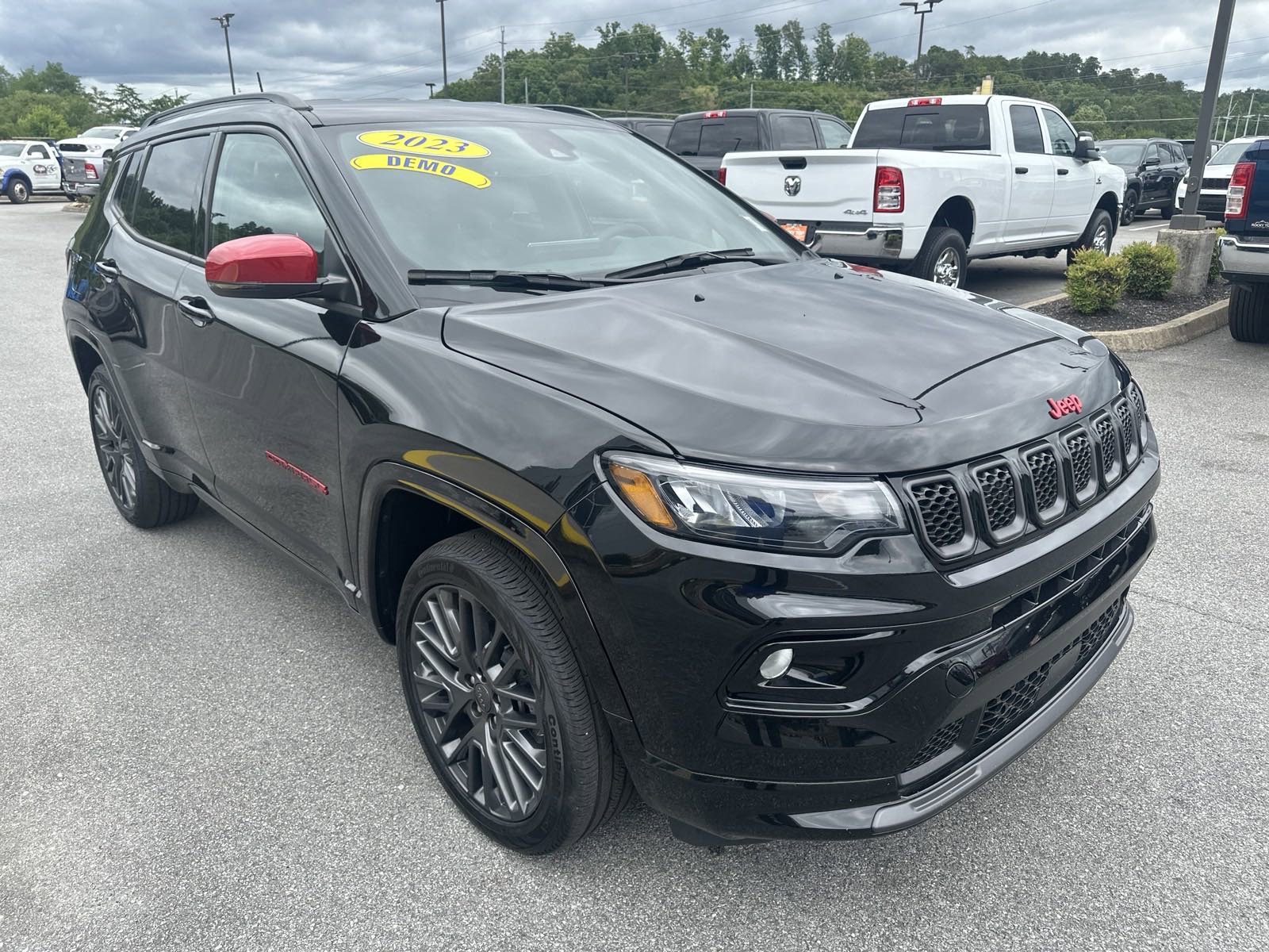 Used 2023 Jeep Compass Limited image 4