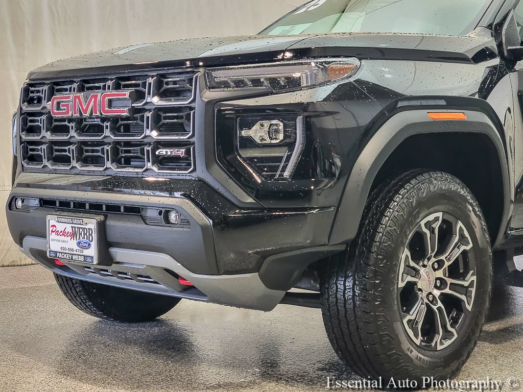 Used 2025 GMC Canyon AT4 AWD/4WD image 3