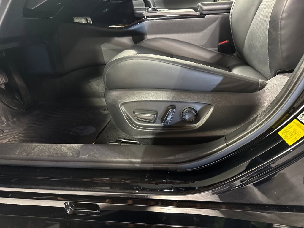 Used 2024 Toyota Prius XLE image 25