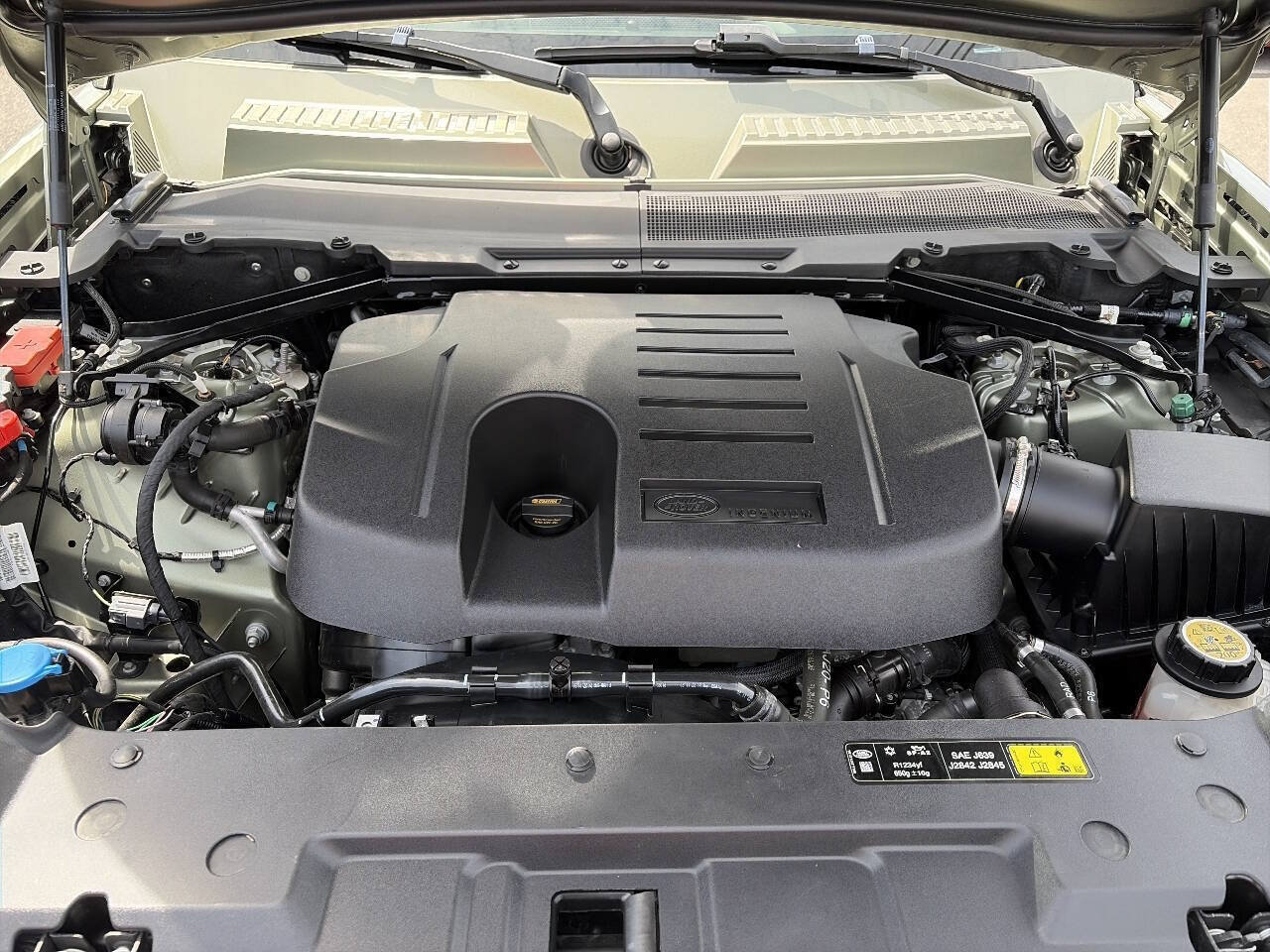 Used 2021 Land Rover Defender 90 First Edition AWD/4WD image 16