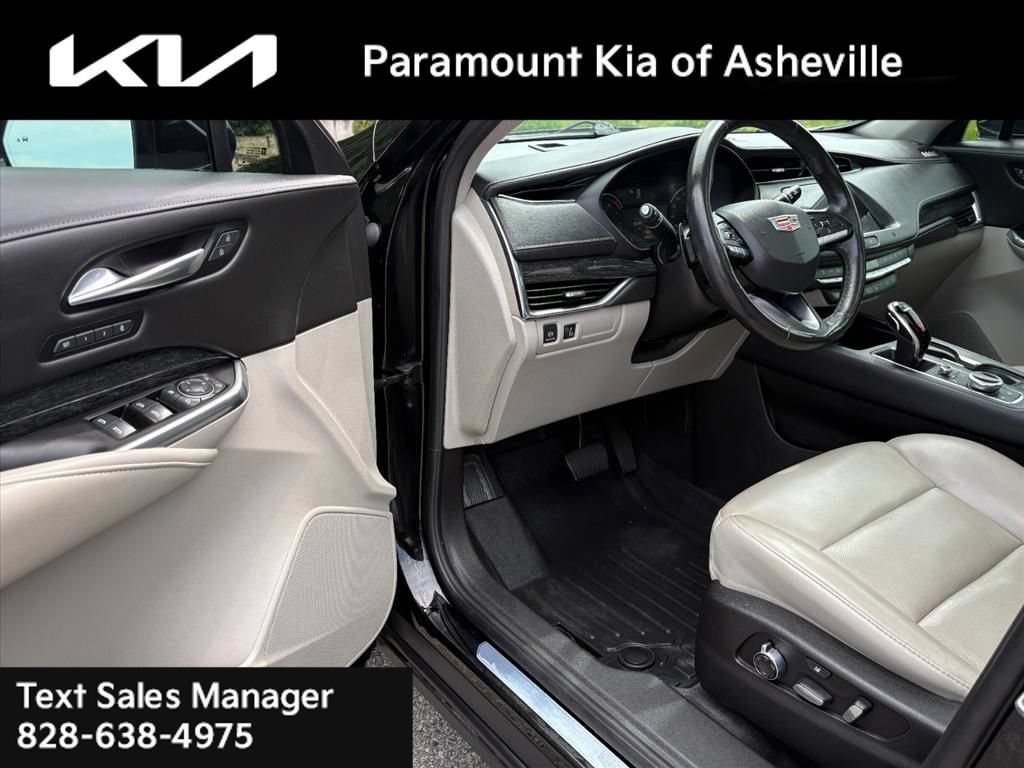 Used 2021 Cadillac XT4 Premium Luxury FWD image 17