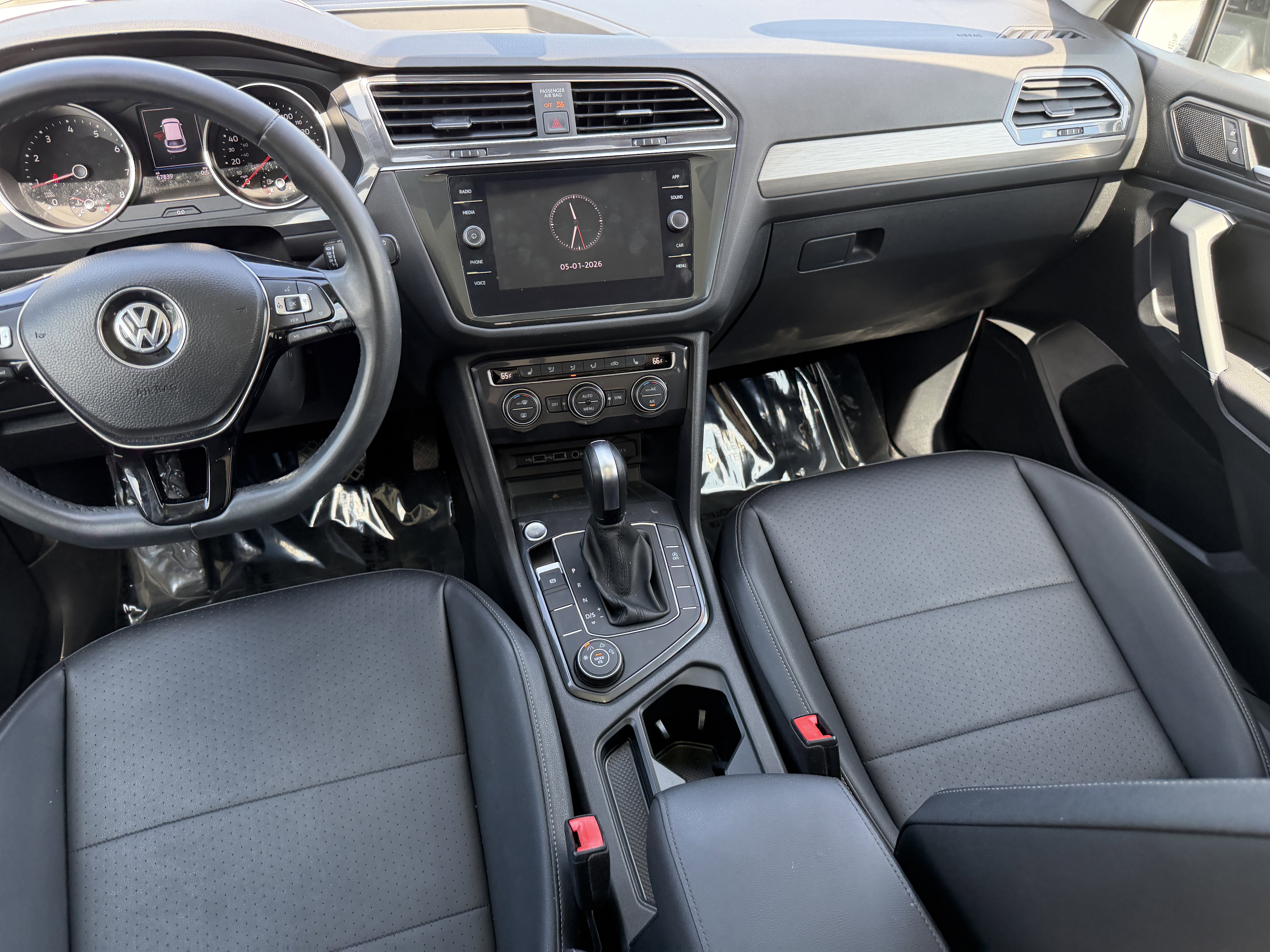 Used 2020 Volkswagen Tiguan SE w/ Panoramic Sunroof Package AWD/4WD image 14
