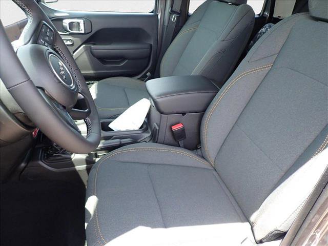 New 2025 Jeep Gladiator Willys AWD/4WD image 10