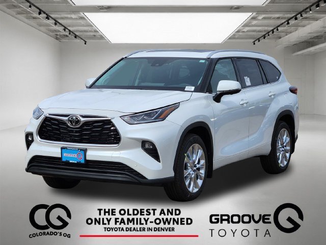 New 2026 Toyota Highlander Limited AWD/4WD image 1