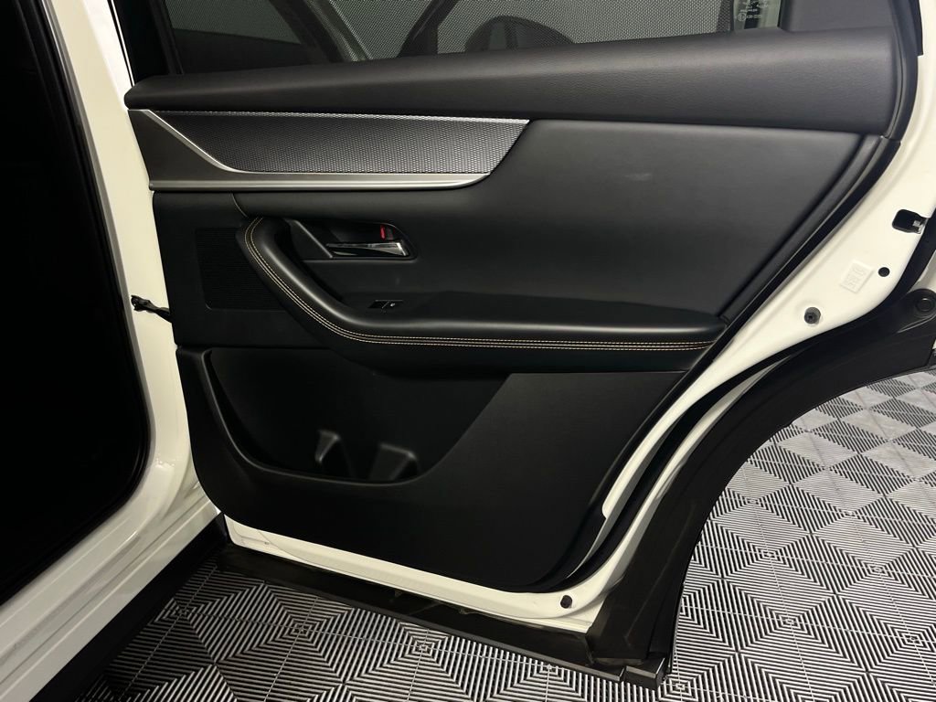 Used 2025 MAZDA CX-90 Plug-In Hybrid w/Premium Sport image 32