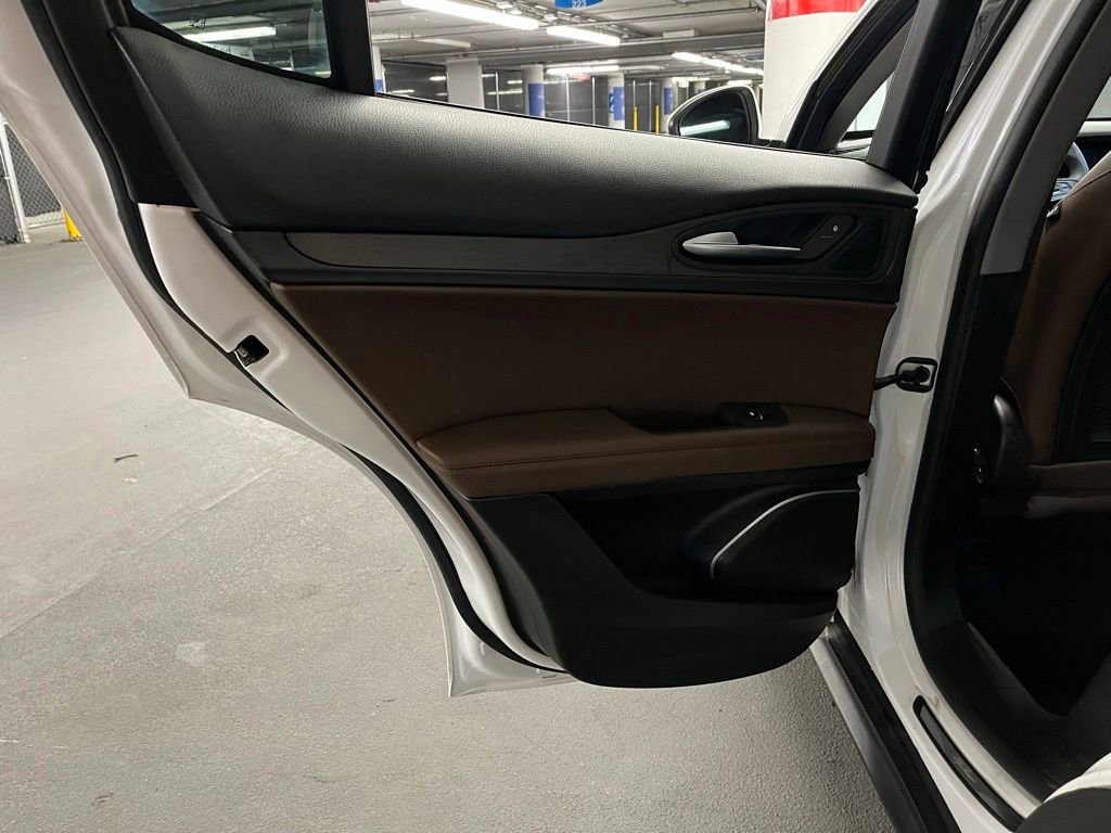 Used 2018 Alfa Romeo Stelvio Ti AWD/4WD image 20