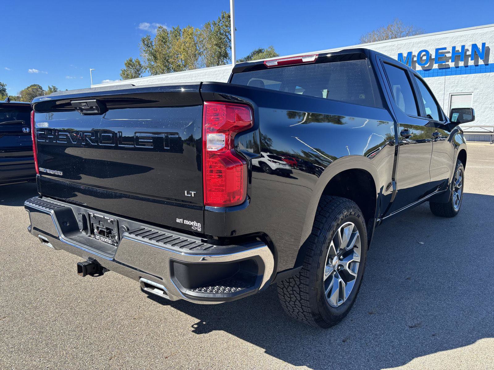 Used 2026 Chevrolet Silverado 1500 LT w/ Z71 Off-Road Package AWD/4WD image 5