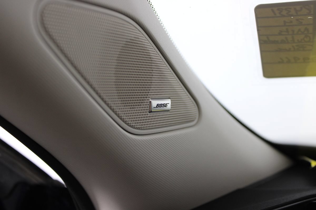Used 2024 Mitsubishi Outlander SE Black Edition FWD image 16