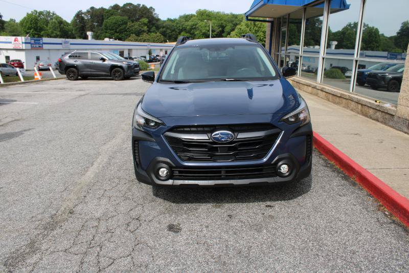 Used 2023 Subaru Outback Premium AWD/4WD image 2