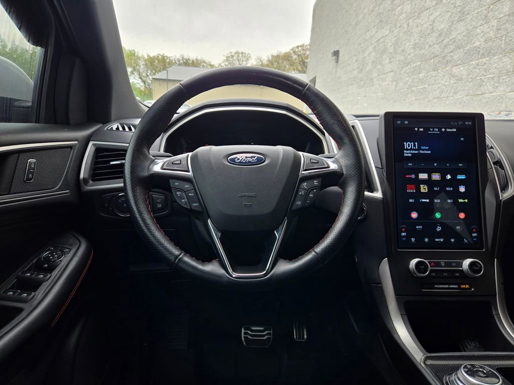 Used 2021 Ford Edge ST-Line w/ Class II Trailer Tow Package AWD/4WD image 32
