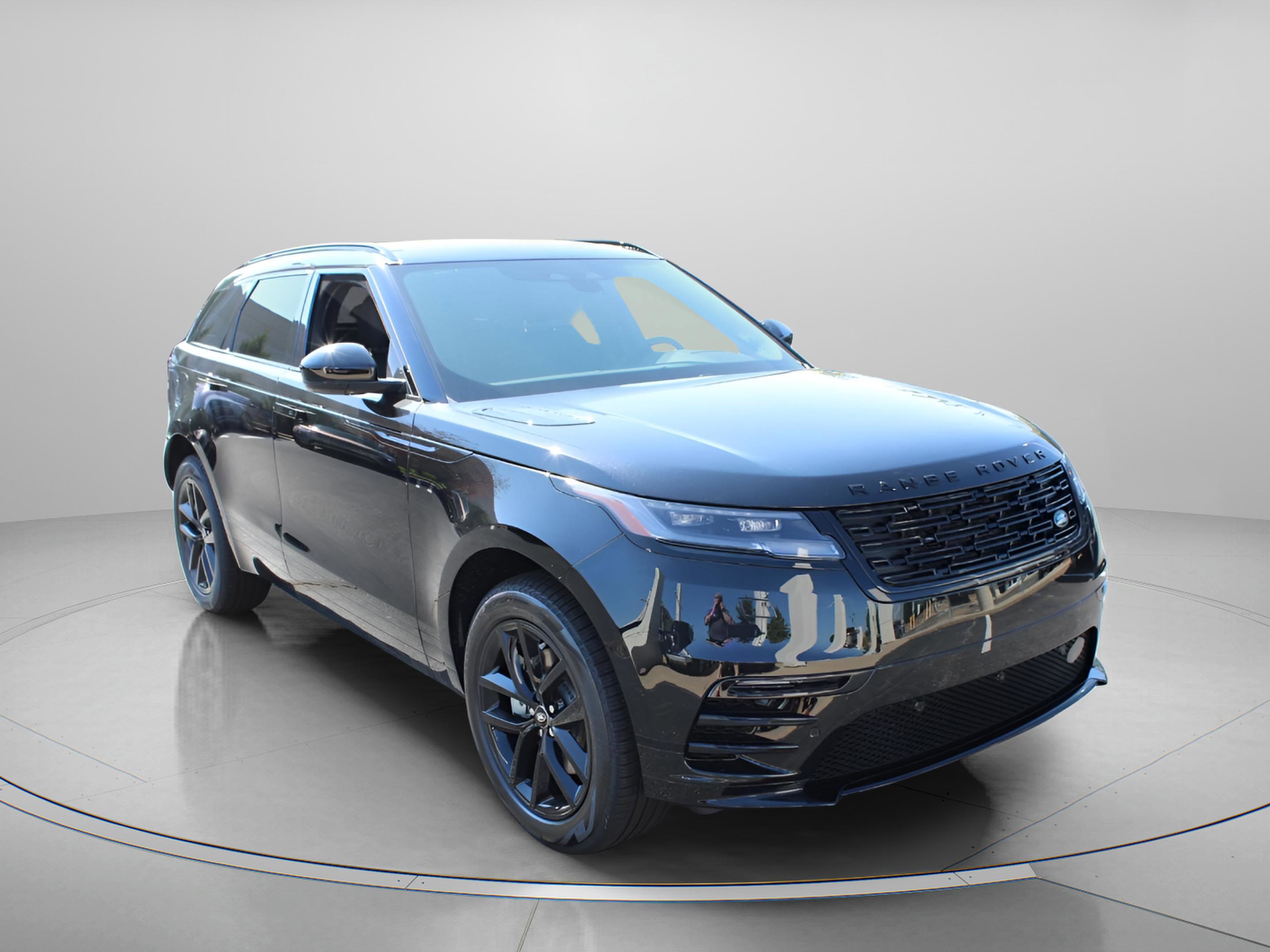 Used 2025 Land Rover Range Rover Velar Dynamic SE image 6